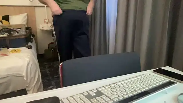 coach-karl Adlı Modelin Canlı XXX Sohbeti