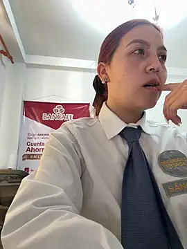 Emily-7_ লাইভ XXX চ্যাট