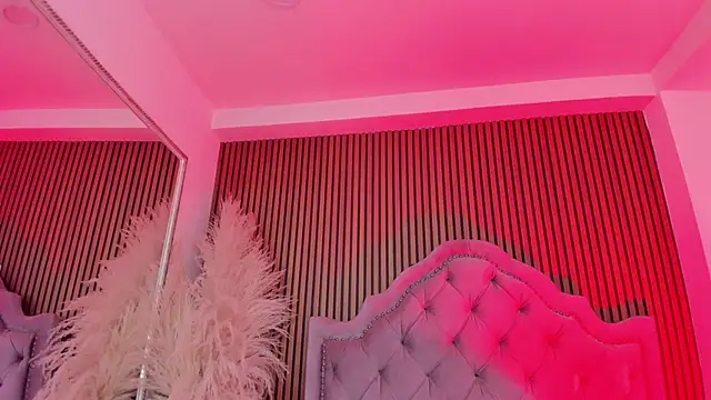 แชท XXX สดของ Violett_hott_