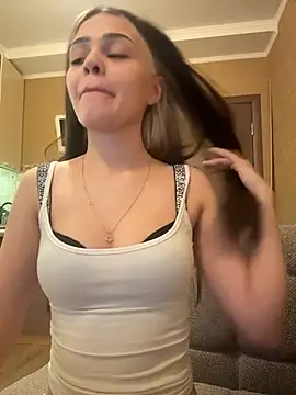 Živý XXX chat EmilyMonday