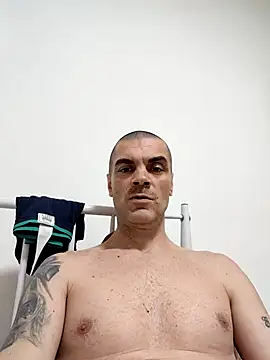 Chatroom XXX en direct de DOMINATOR_SIR-MASTER