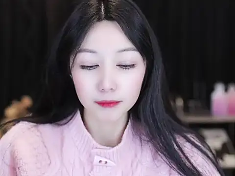 Chatroom XXX en direct de Nuyoah-77