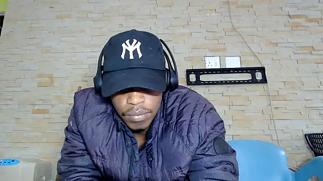 Bedroom_Gangster007 Adlı Modelin Canlı XXX Sohbeti