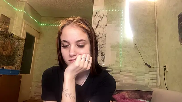 StacyHoyles' Live XXX Chat