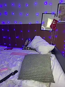 Онлайн чат XXX WIKESSTAR