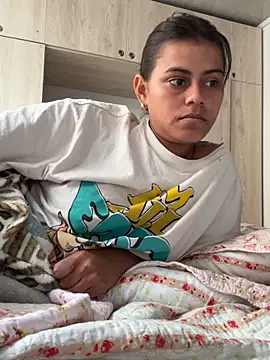 Chat +18 de anna-evans09 ao vivo