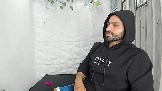 LeonidasKaiser's Live XXX Chat