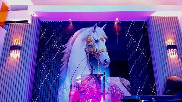 The_Gods_In_Diamonds' Live XXX Chat