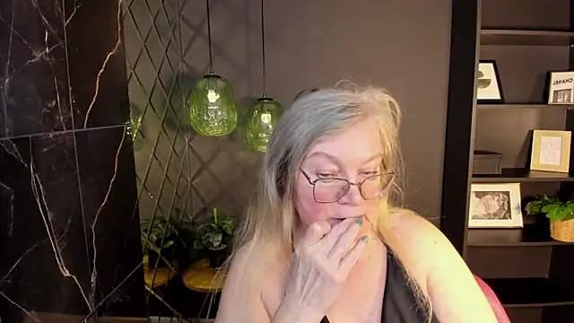 NataliMellow Chat XXX live