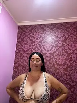 juliana_diaz Adlı Modelin Canlı XXX Sohbeti