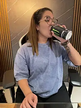 Živý XXX chat KellyBrooklyn_