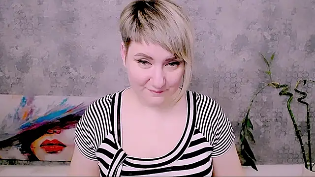 Djullia's Live XXX Chat