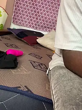 Chn_x_cbe 即時 XXX 聊天