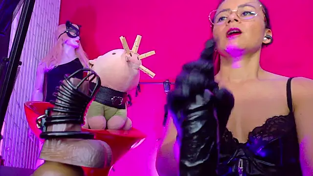 Chatroom XXX en direct de MistressSlut1