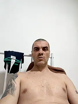 DOMINATOR_SIR-MASTER Adlı Modelin Canlı XXX Sohbeti