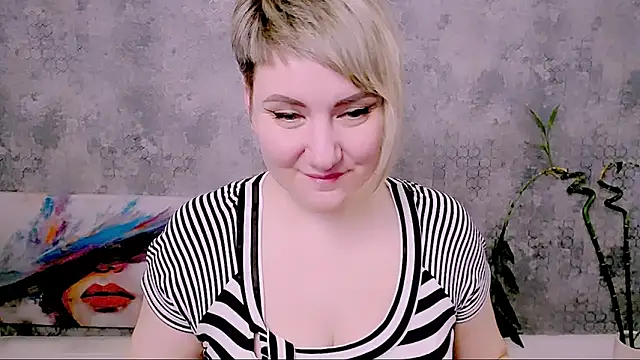 Djullia Chat XXX live