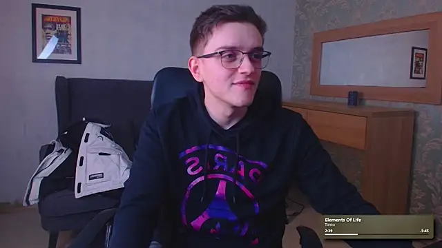 Онлайн чат XXX FelixStarkk