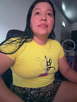 Chat +18 de Lovelipsbig ao vivo