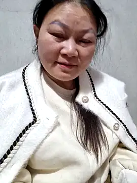 yoowwmr Chat XXX in diretta