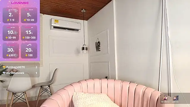 alessia_moon1: απευθείας συνομιλία ΧΧΧ