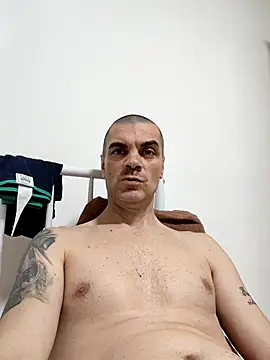 DOMINATOR_SIR-MASTER: απευθείας συνομιλία ΧΧΧ