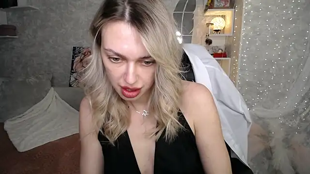 Chatroom XXX en direct de NickyAdamidi