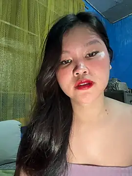 urmaria's Live XXX Chat