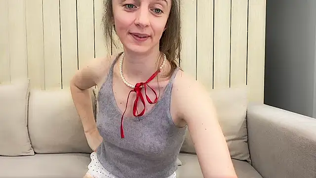 ShySchoolGirl élő XXX-chatje