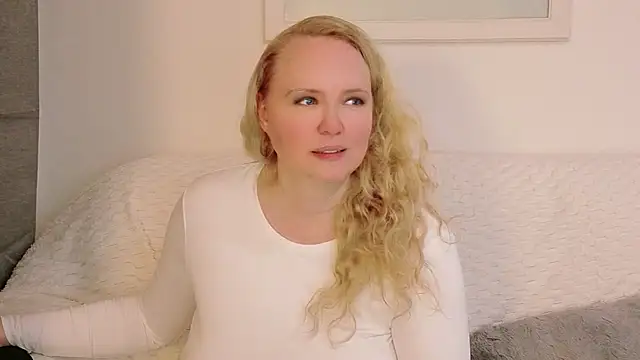 Sarah4you's Live XXX Chat