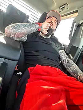 Beardedtattood Adlı Modelin Canlı XXX Sohbeti