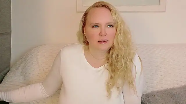 Sarah4youn Live XXX chat