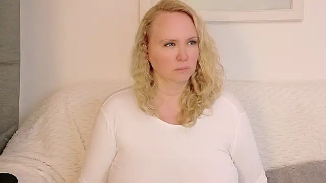 Chatroom XXX en direct de Sarah4you