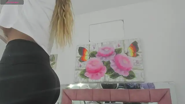 Chat XXX en directo de barbie_ds