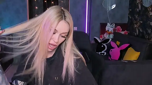 Blckmirrorr Adlı Modelin Canlı XXX Sohbeti