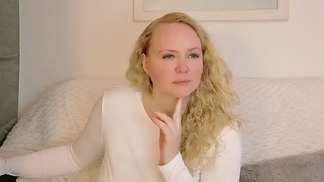 Sarah4you's Live XXX Chat