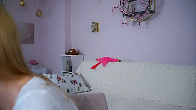 SunnivaCovil Live XXX-chat