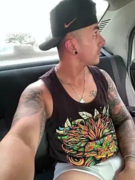 Chatroom XXX en direct de ALEXXX_KING