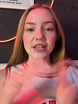 MilaMoone Chat XXX in diretta