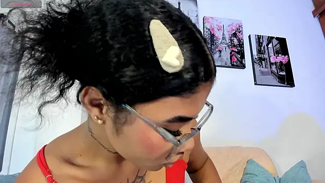 PauleteW10のライブXXXチャット