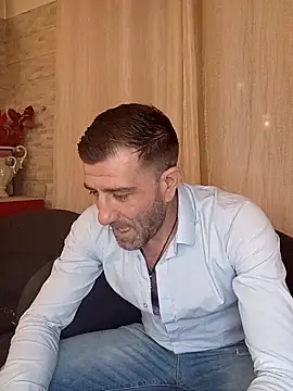 Alexdaniel89 现场XXX聊天