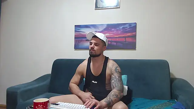 Chat XXX ao vivo de Tiberius_hunk