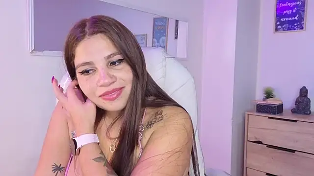 bluee_hazell Chat XXX in diretta