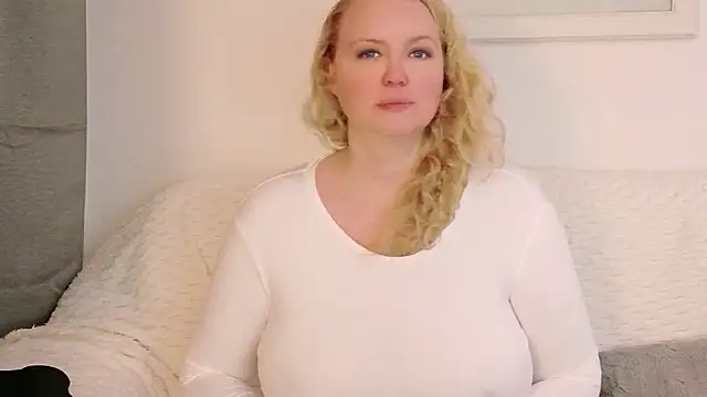 Sarah4youのライブXXXチャット