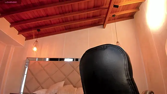 SunnyRiversのライブXXXチャット