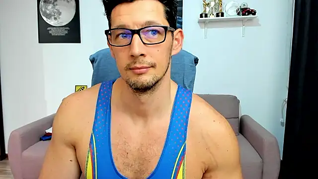 BrutusK08のライブXXXチャット