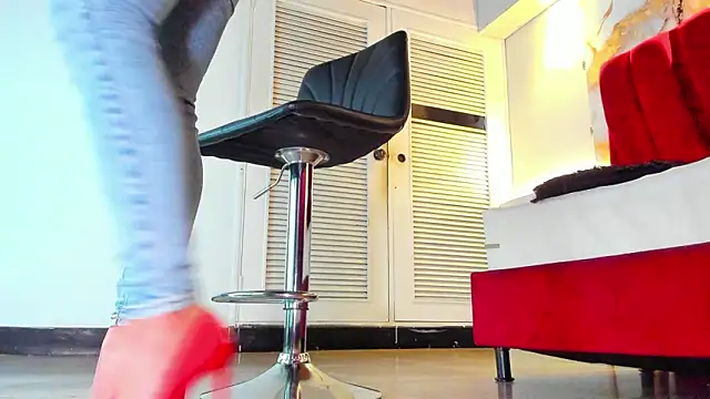 MAISE_HILL1のライブXXXチャット