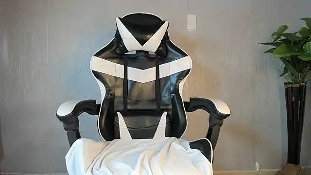 Brand_Collins: απευθείας συνομιλία ΧΧΧ