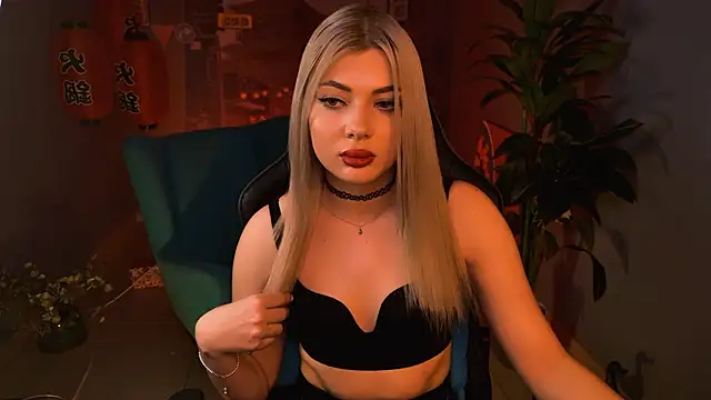 HyileyClarkのライブXXXチャット