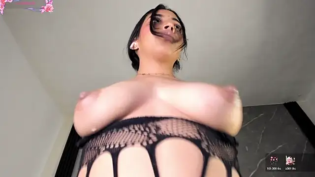 miajonesblowjobのライブXXXチャット