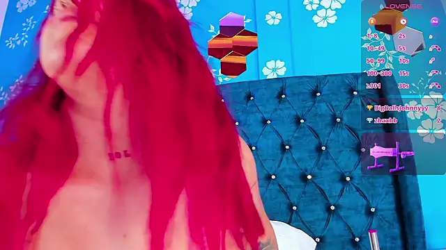 Issa_Clark01 即時 XXX 聊天